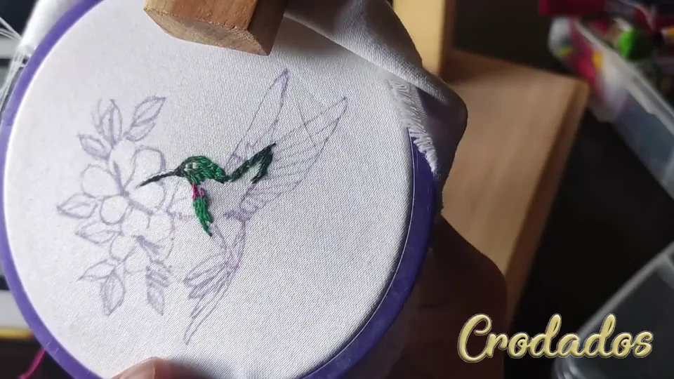 Detalles de un bordado artesanal de Crodados